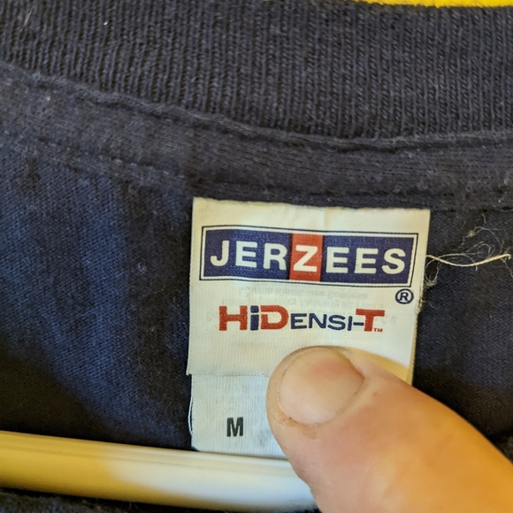 T shirt - Picture 3 of 3